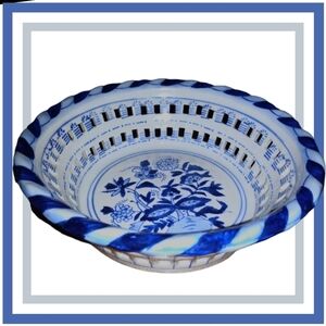 BLUE WHITE LATTICE BOWL w Floral & Woven Look Designs